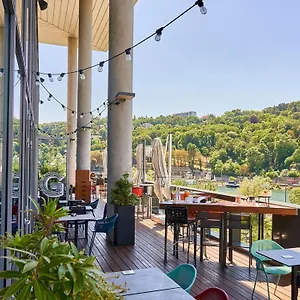 Novotel Centre-confluence Bord De Saone Hotell